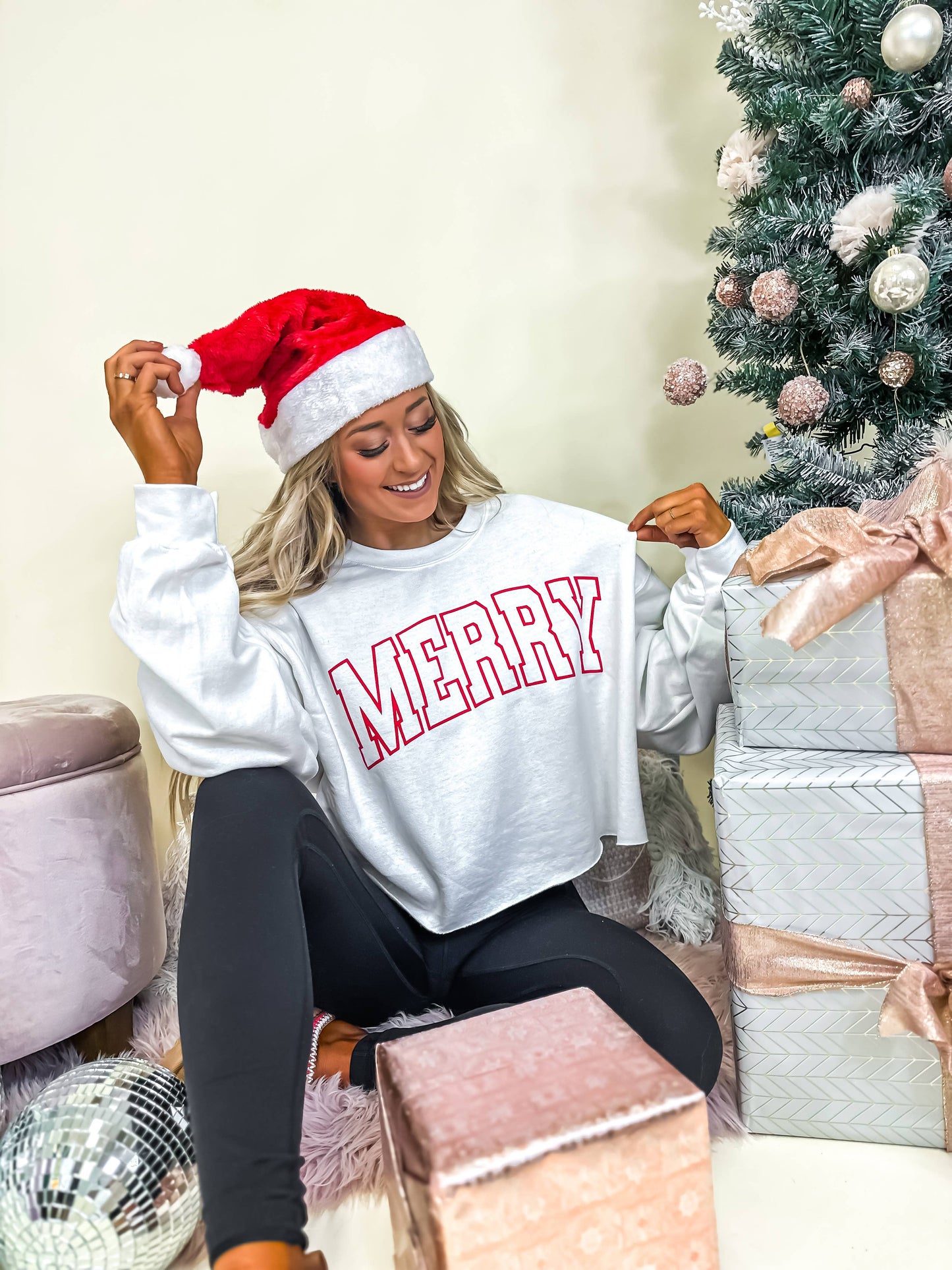 Merry White Cropped Crewneck Graphic Christmas Sweatshirt